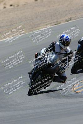 media/Apr-09-2023-SoCal Trackdays (Sun) [[333f347954]]/Turn 10 (115pm)/